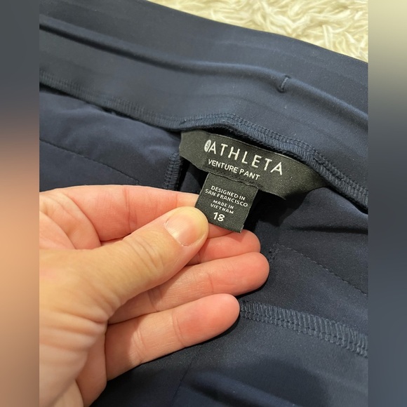 Athleta Venture Pants - Size 18 - NWT - navy - Picture 8 of 9